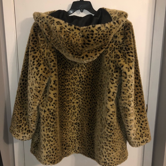 Faux fur leopard jacket - Picture 5 of 6
